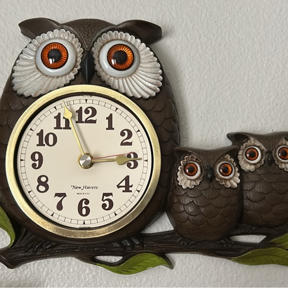Brown Owl Family Wall Clock